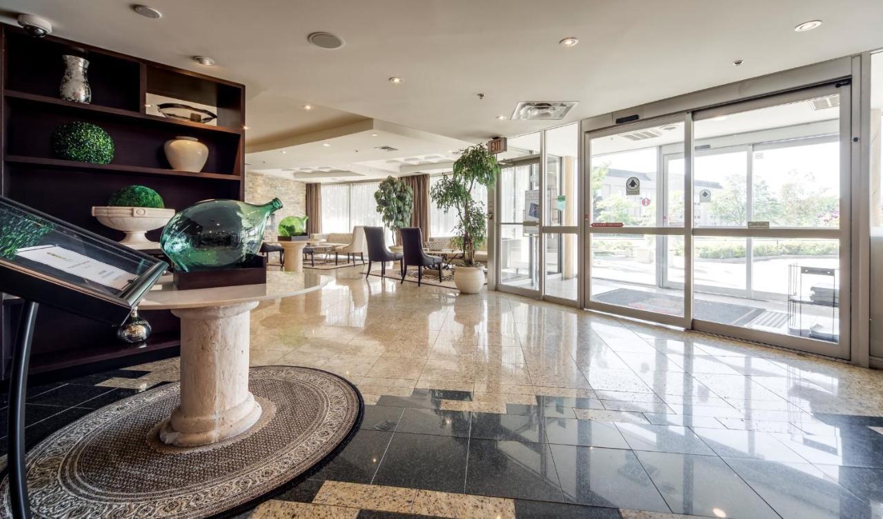 Monte Carlo Inn Airport Suites Mississauga Exterior photo